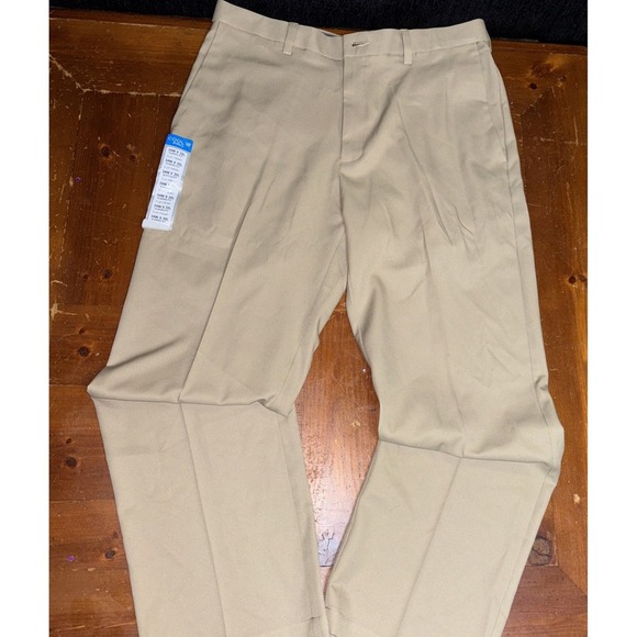 NWT Haggar Cool 18 Men Beige Slack Pant 34wx30L Hidden Stretch Waist khaki Color - Picture 1 of 3
